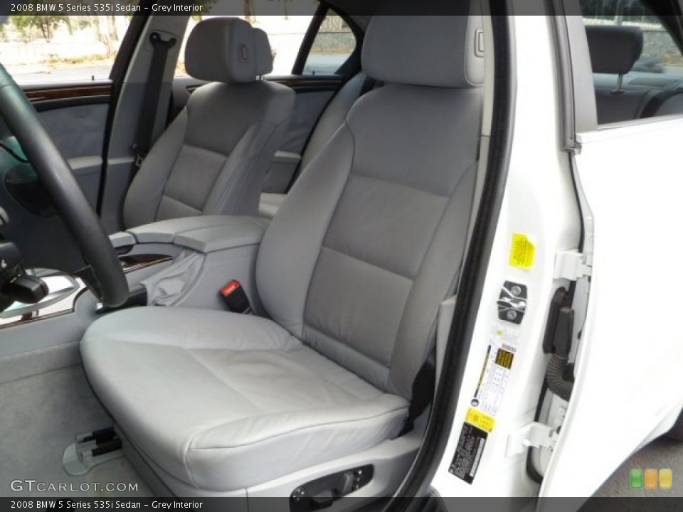 Grey Interior Photo for the 2008 BMW 5 Series 535i Sedan #45000522