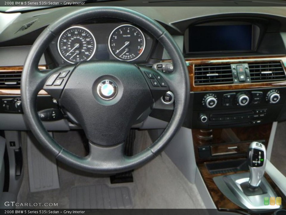 Grey Interior Dashboard for the 2008 BMW 5 Series 535i Sedan #45000638