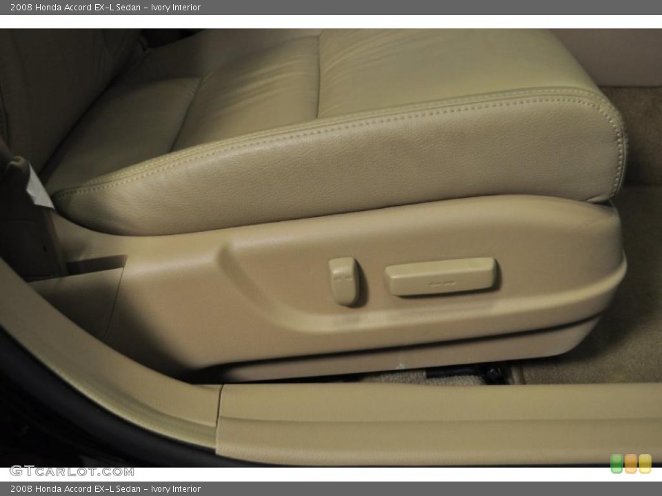 Ivory Interior Photo for the 2008 Honda Accord EX-L Sedan #45007344