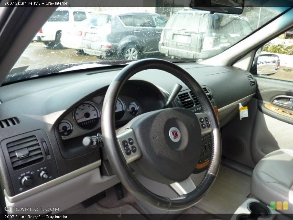 Gray Interior Photo for the 2007 Saturn Relay 3 #45009601