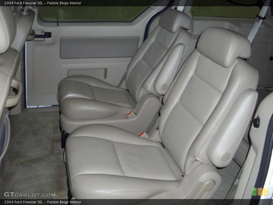 Pebble Beige Interior Photo for the 2004 Ford Freestar SEL #45010545