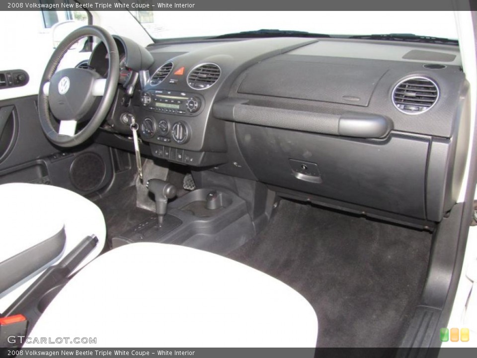White Interior Dashboard for the 2008 Volkswagen New Beetle Triple White Coupe #45016262