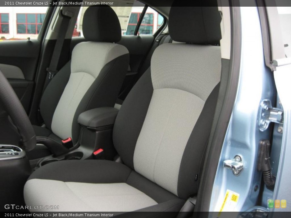 Jet Black/Medium Titanium Interior Photo for the 2011 Chevrolet Cruze LS #45017636