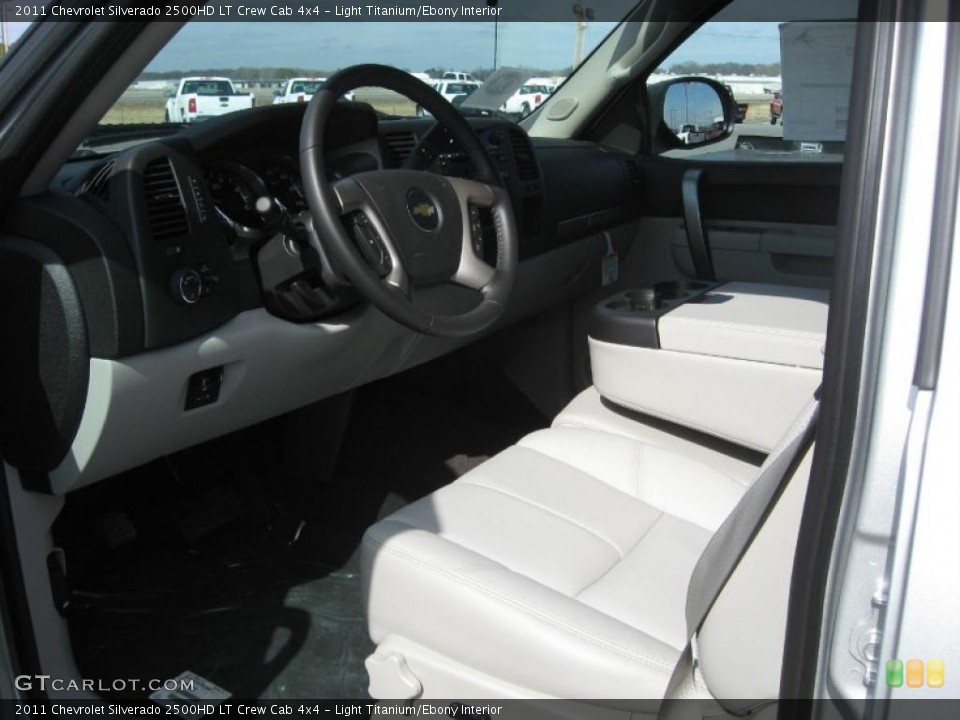 Light Titanium/Ebony Interior Photo for the 2011 Chevrolet Silverado 2500HD LT Crew Cab 4x4 #45017768