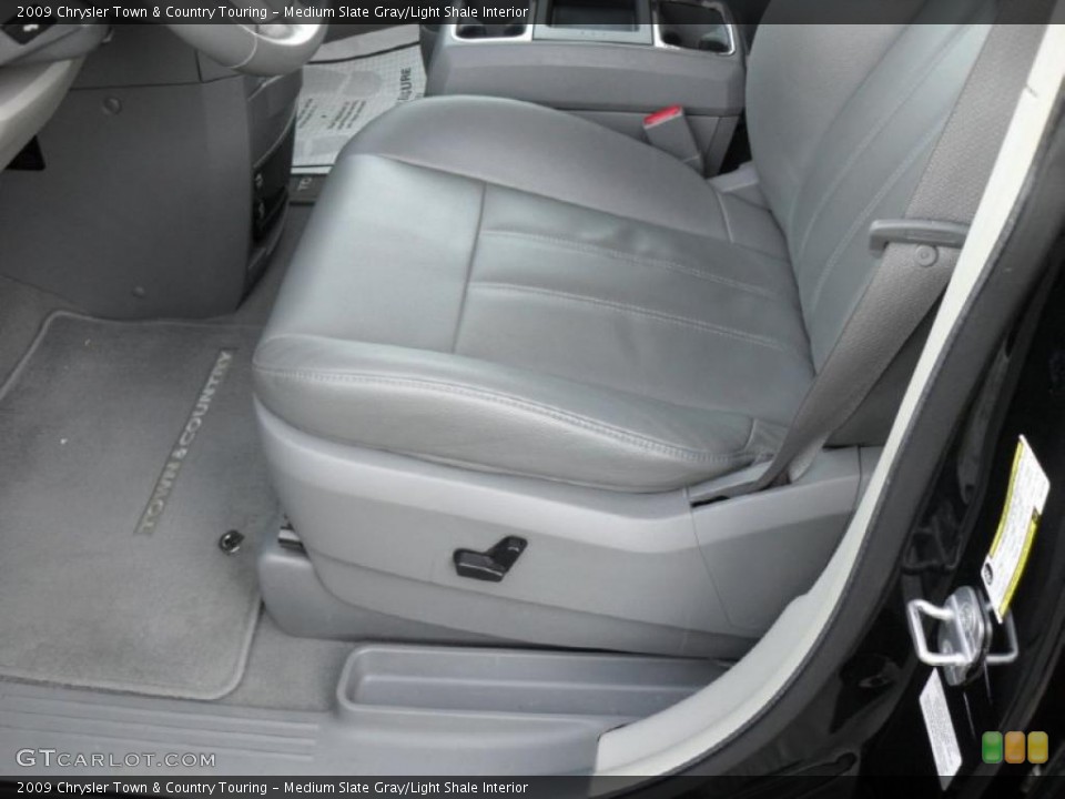 Medium Slate Gray/Light Shale Interior Photo for the 2009 Chrysler Town & Country Touring #45025158