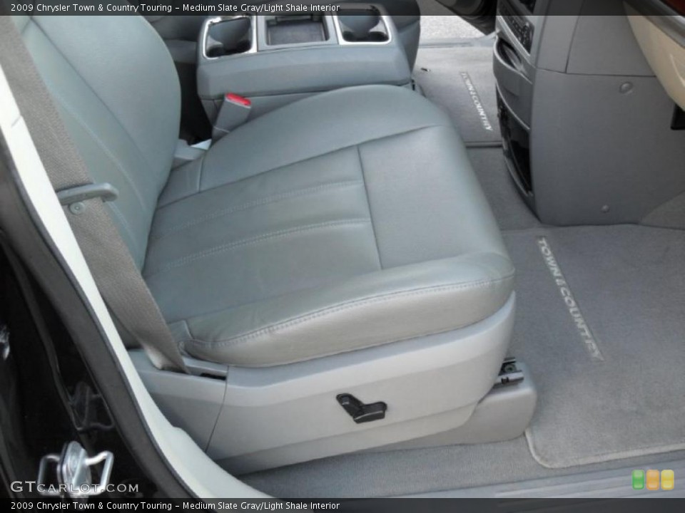 Medium Slate Gray/Light Shale Interior Photo for the 2009 Chrysler Town & Country Touring #45025373