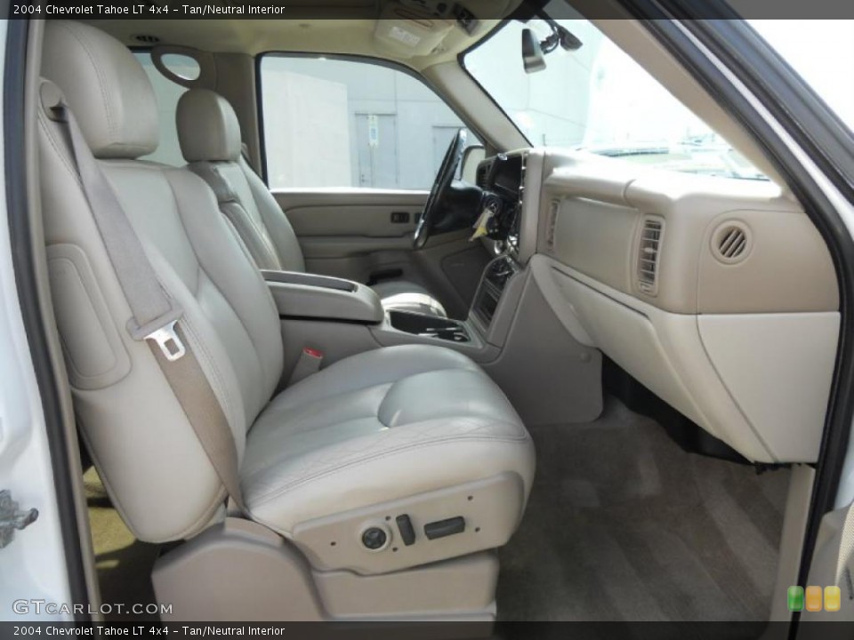 Tan/Neutral Interior Photo for the 2004 Chevrolet Tahoe LT 4x4 #45025461