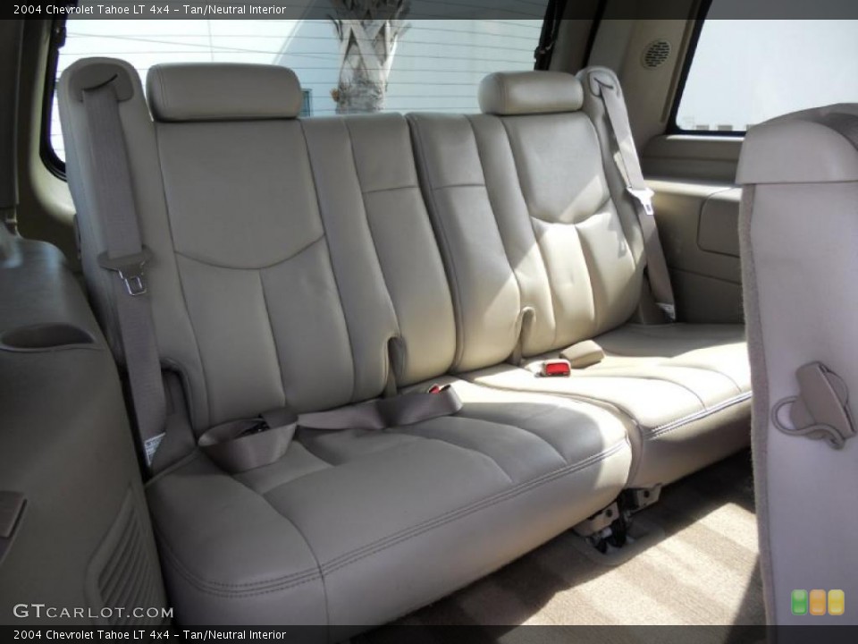 Tan/Neutral Interior Photo for the 2004 Chevrolet Tahoe LT 4x4 #45025501
