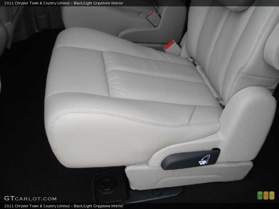 Black/Light Graystone Interior Photo for the 2011 Chrysler Town & Country Limited #45029057