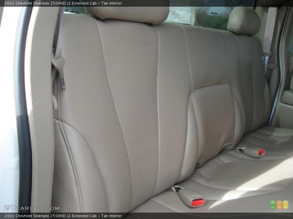 Tan Interior Photo for the 2001 Chevrolet Silverado 2500HD LS Extended Cab #45029333