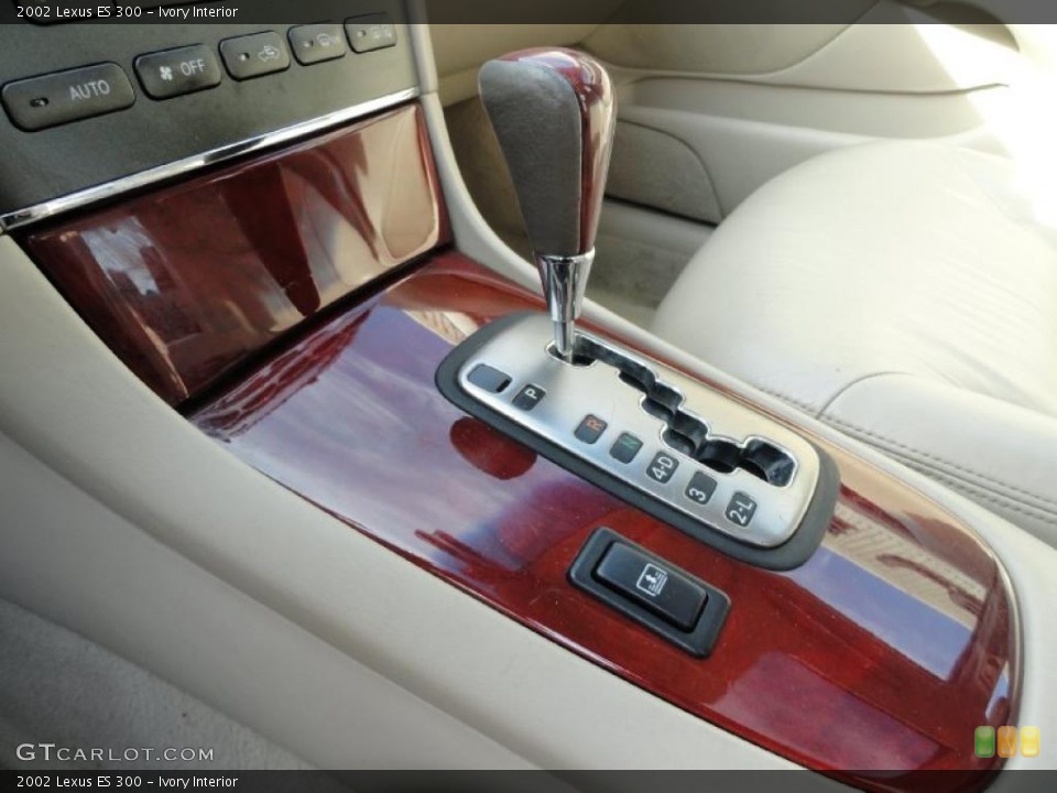 Ivory Interior Transmission for the 2002 Lexus ES 300 #45041989