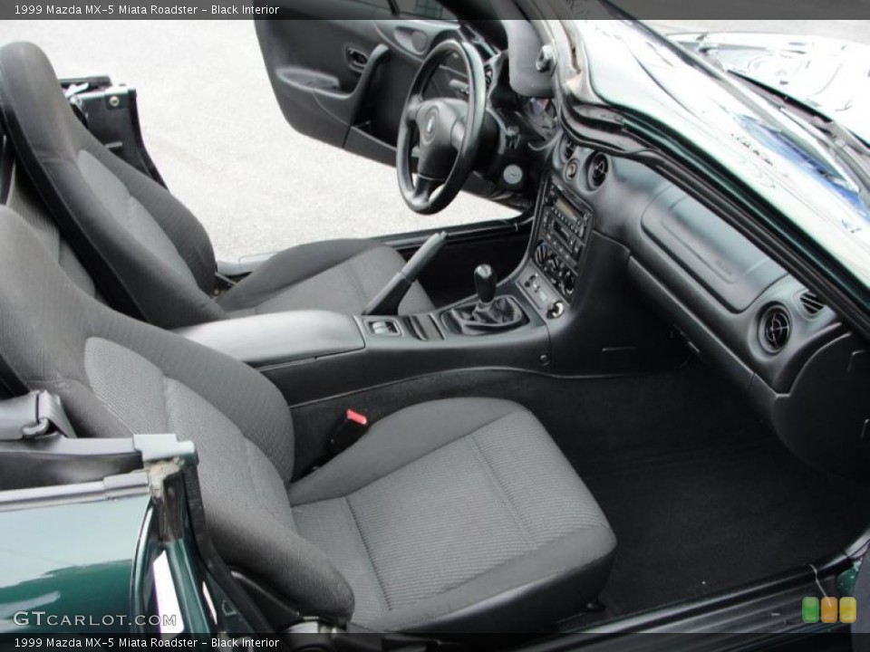 Black Interior Photo for the 1999 Mazda MX-5 Miata Roadster #45042549