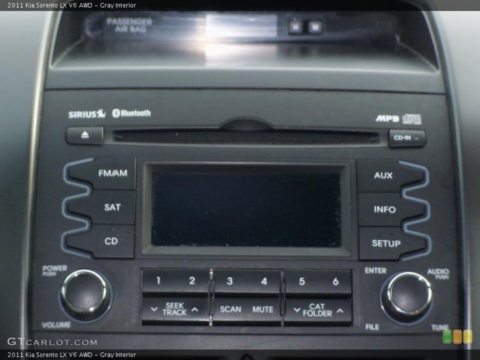 Gray Interior Controls for the 2011 Kia Sorento LX V6 AWD #45053493