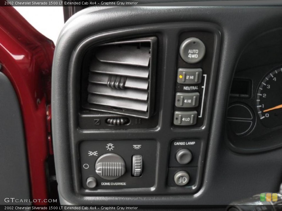Graphite Gray Interior Controls for the 2002 Chevrolet Silverado 1500 LT Extended Cab 4x4 #45059313