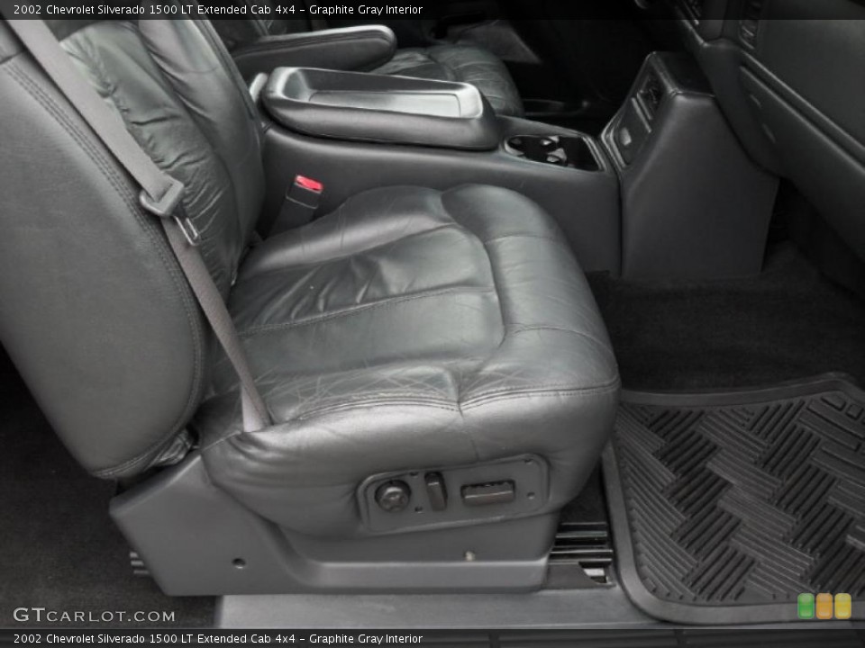 Graphite Gray Interior Photo for the 2002 Chevrolet Silverado 1500 LT Extended Cab 4x4 #45059457