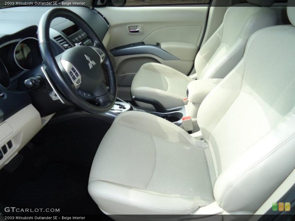 Beige Interior Photo for the 2009 Mitsubishi Outlander SE #45064921