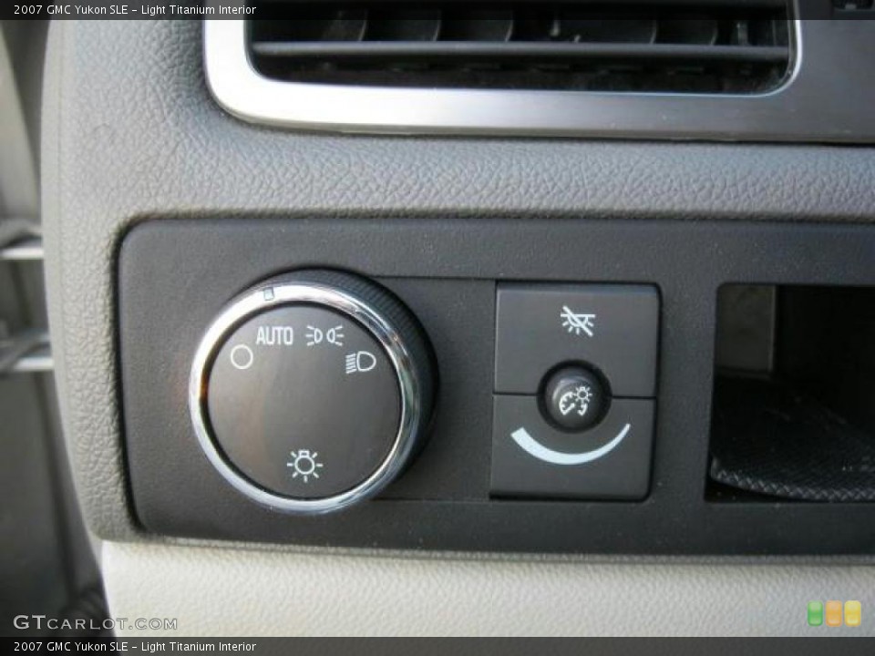Light Titanium Interior Controls for the 2007 GMC Yukon SLE #45068325