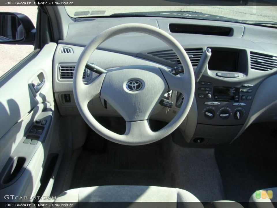 Gray Interior Controls for the 2002 Toyota Prius Hybrid #45070742