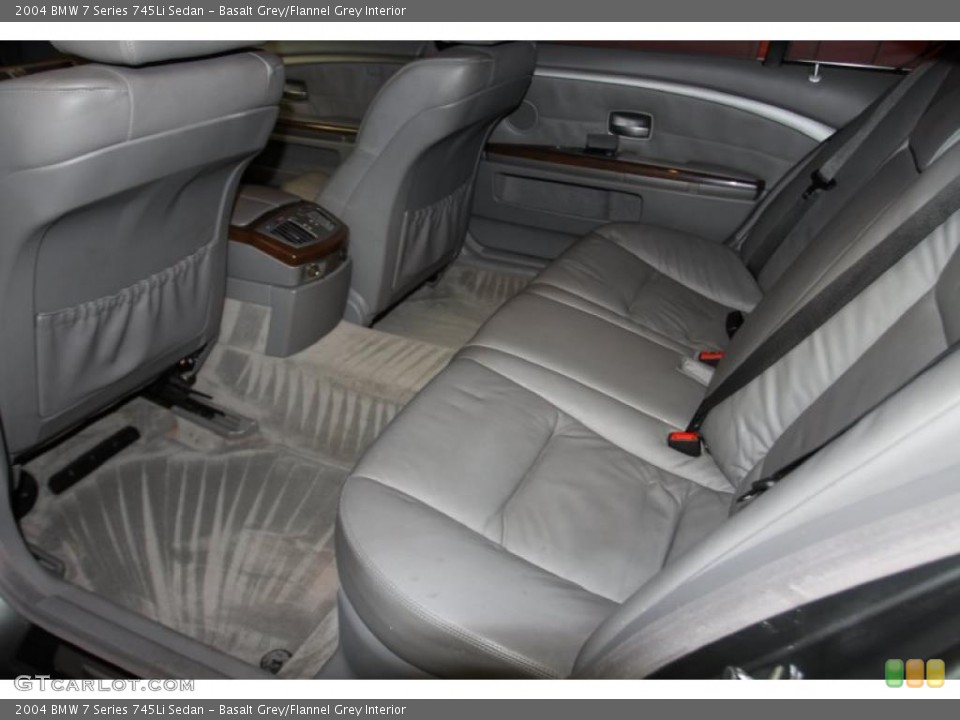 Basalt Grey/Flannel Grey Interior Photo for the 2004 BMW 7 Series 745Li Sedan #45072649