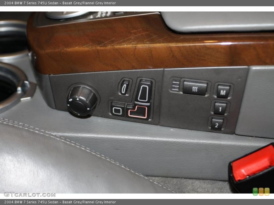 Basalt Grey/Flannel Grey Interior Controls for the 2004 BMW 7 Series 745Li Sedan #45072881