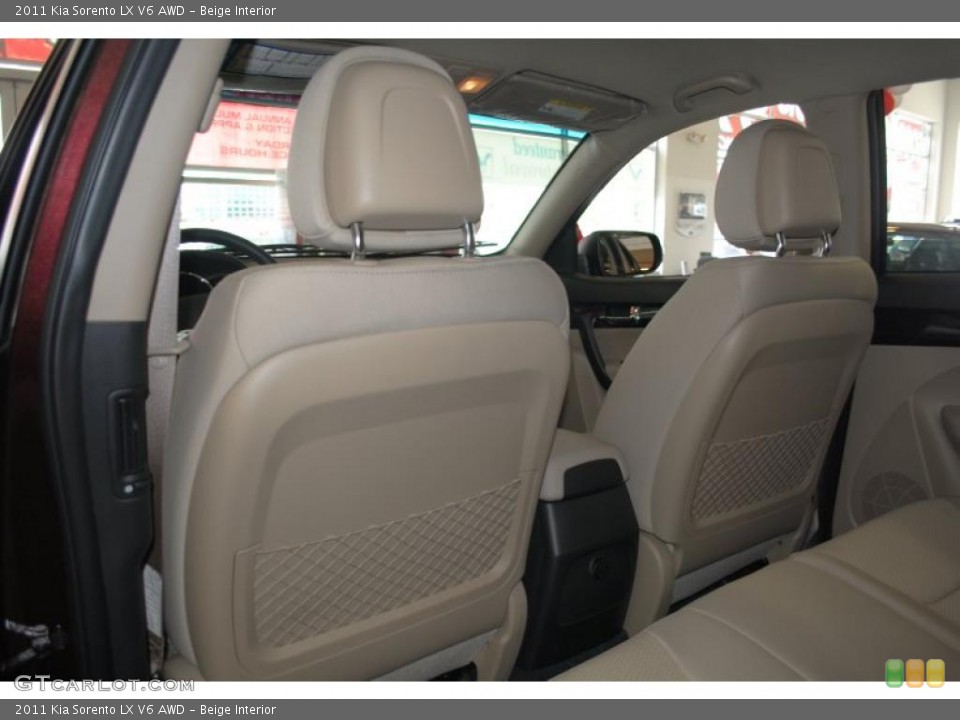 Beige Interior Photo for the 2011 Kia Sorento LX V6 AWD #45073445
