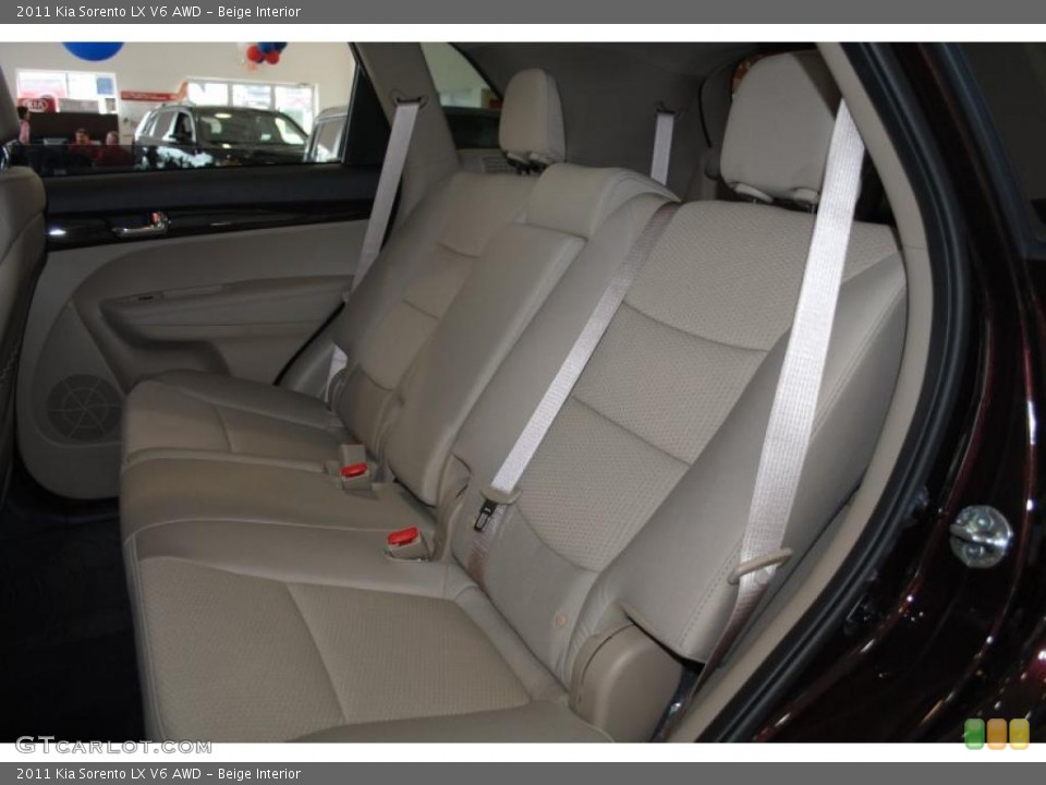 Beige Interior Photo for the 2011 Kia Sorento LX V6 AWD #45073457