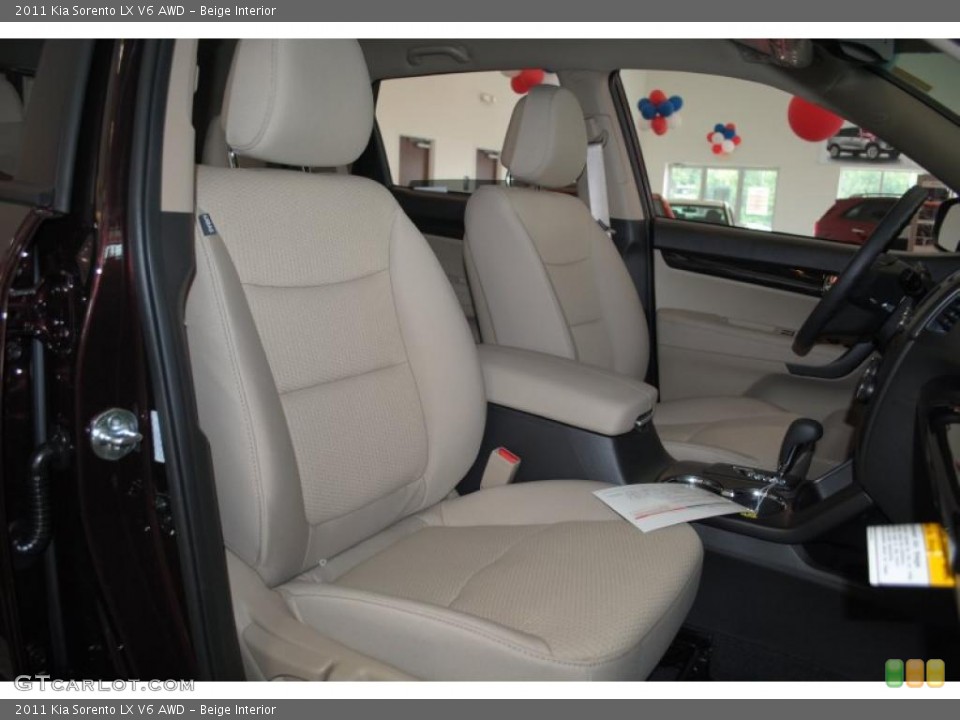 Beige Interior Photo for the 2011 Kia Sorento LX V6 AWD #45073521