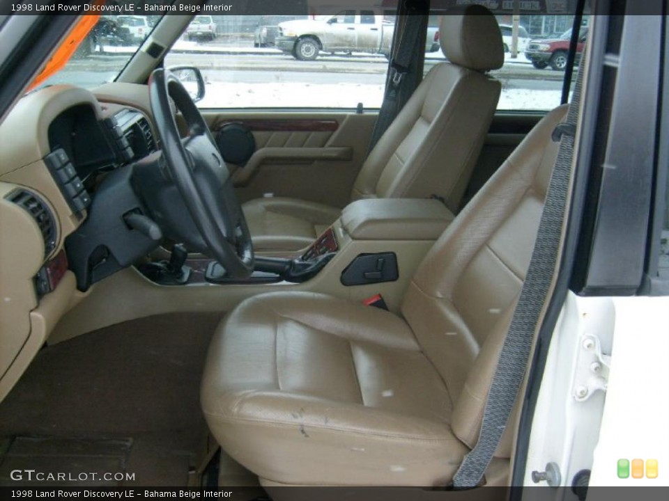 Bahama Beige Interior Photo for the 1998 Land Rover Discovery LE #45092592