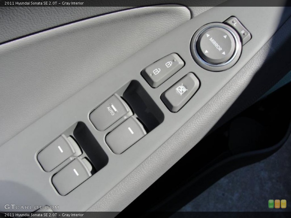 Gray Interior Controls for the 2011 Hyundai Sonata SE 2.0T #45097854