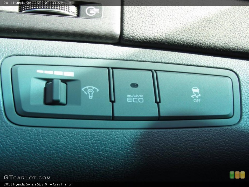 Gray Interior Controls for the 2011 Hyundai Sonata SE 2.0T #45097990