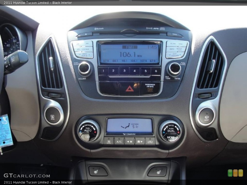 Black Interior Controls for the 2011 Hyundai Tucson Limited #45098727