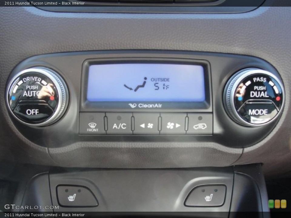 Black Interior Controls for the 2011 Hyundai Tucson Limited #45098750