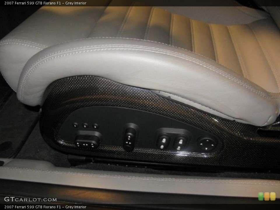 Grey Interior Controls for the 2007 Ferrari 599 GTB Fiorano F1 #45105936