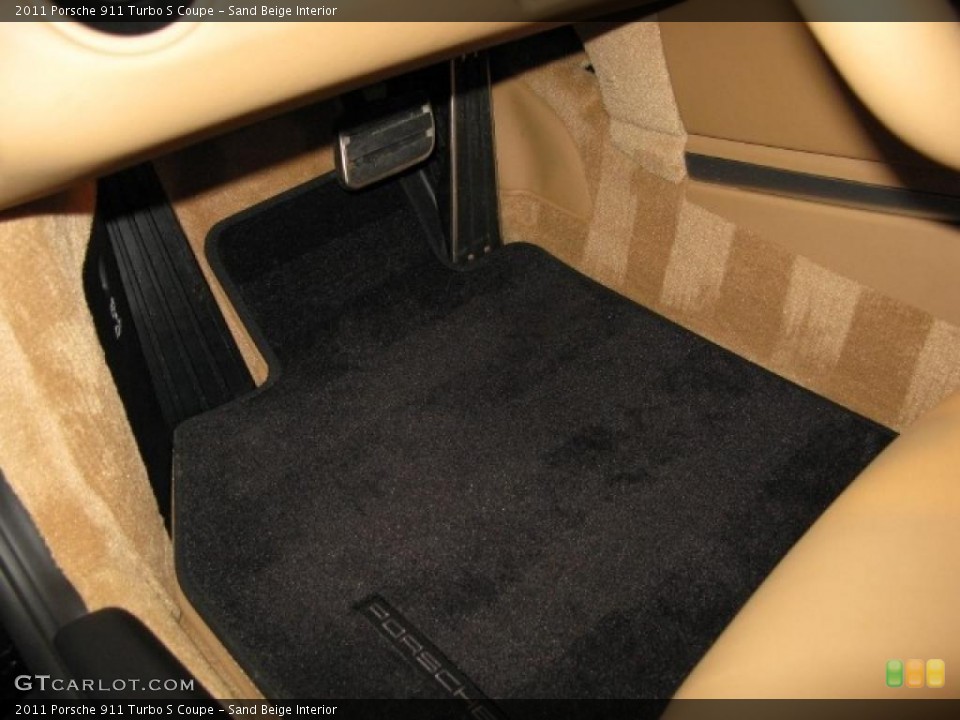 Sand Beige Interior Controls for the 2011 Porsche 911 Turbo S Coupe #45107112