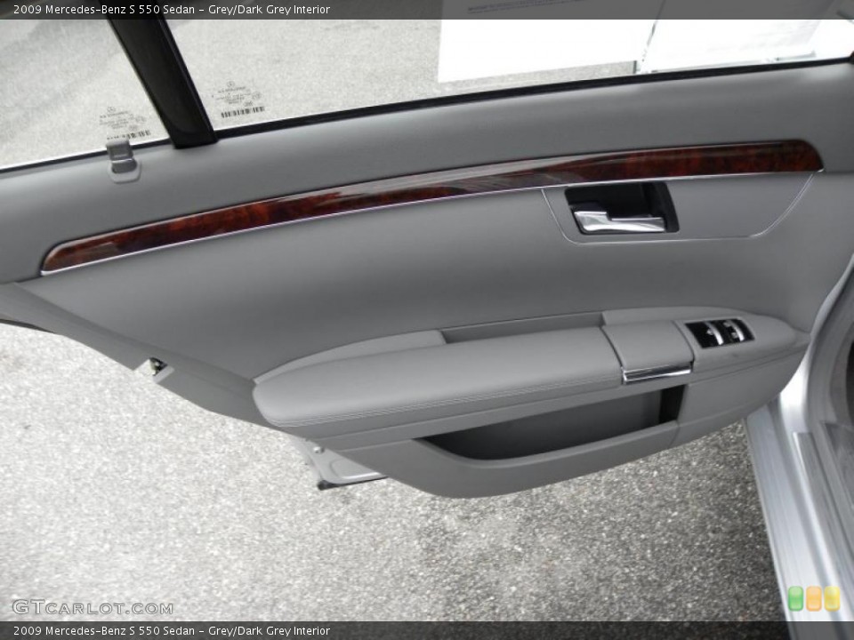 Grey/Dark Grey Interior Door Panel for the 2009 Mercedes-Benz S 550 Sedan #45125270