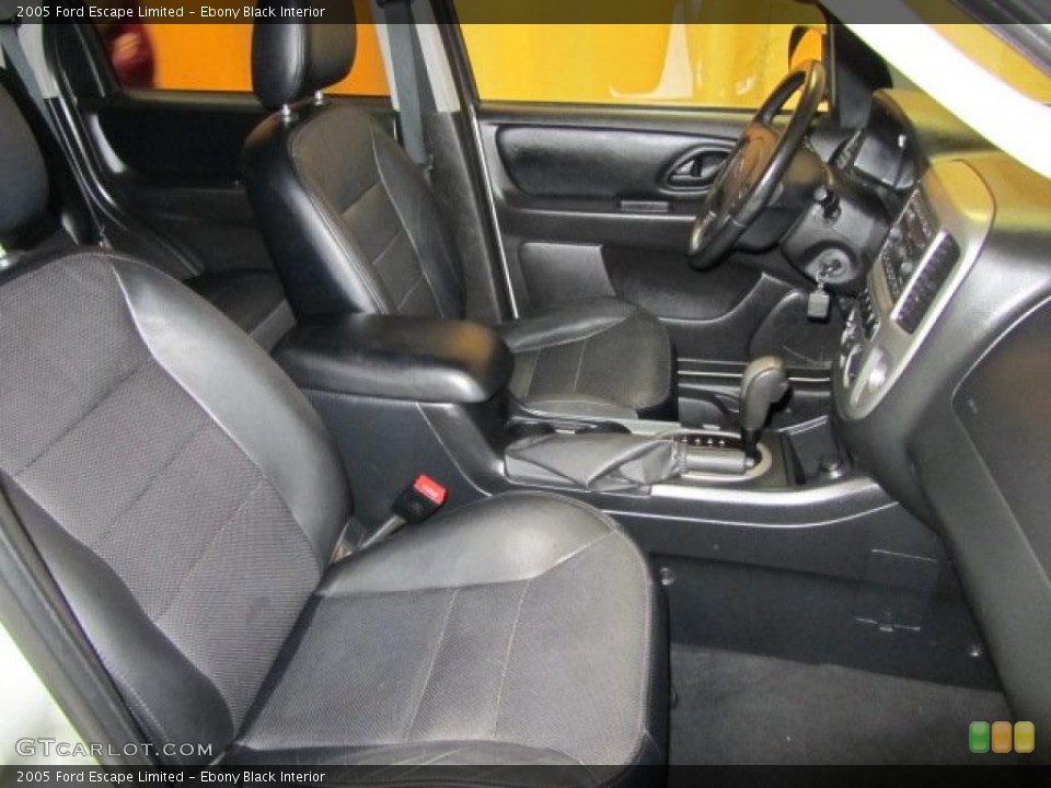 Ebony Black Interior Photo for the 2005 Ford Escape Limited #45126450