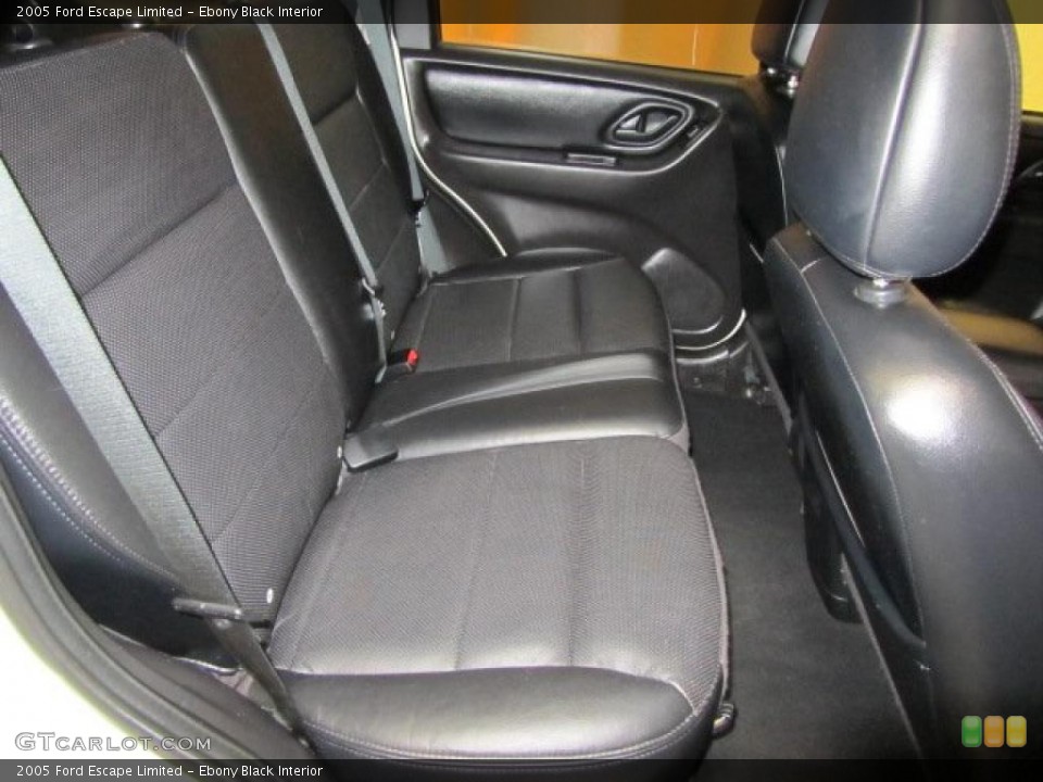 Ebony Black Interior Photo for the 2005 Ford Escape Limited #45126466