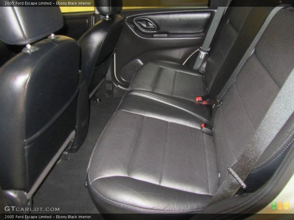 Ebony Black Interior Photo for the 2005 Ford Escape Limited #45126478