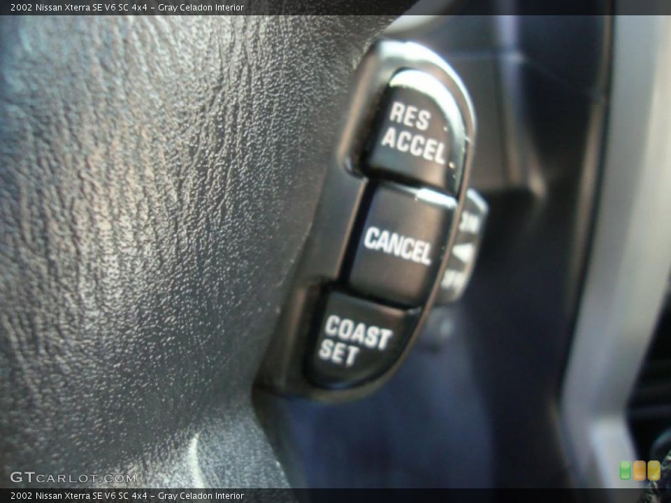Gray Celadon Interior Controls for the 2002 Nissan Xterra SE V6 SC 4x4 #45127178