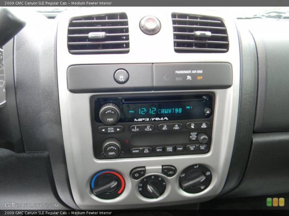 Medium Pewter Interior Controls for the 2009 GMC Canyon SLE Regular Cab #45134042