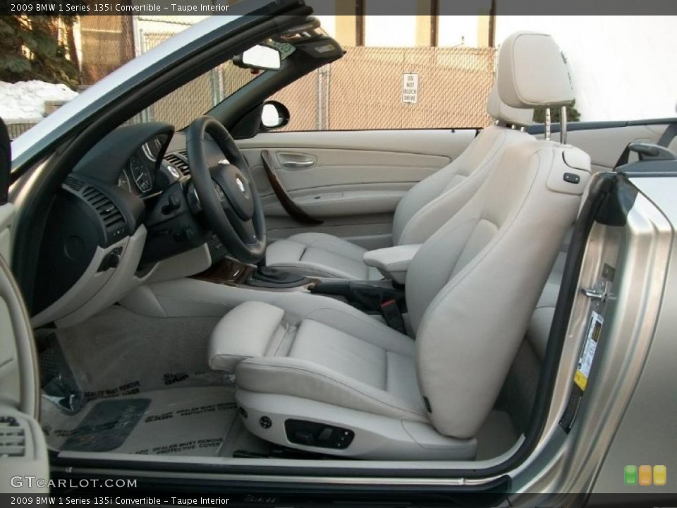 Taupe Interior Photo for the 2009 BMW 1 Series 135i Convertible #45140118