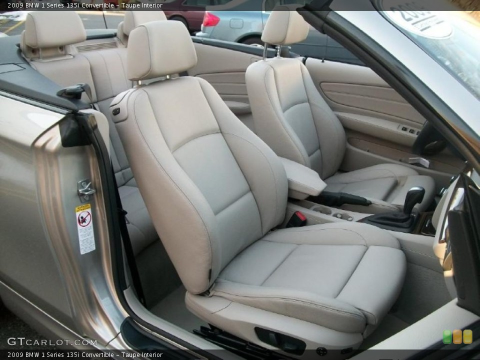 Taupe Interior Photo for the 2009 BMW 1 Series 135i Convertible #45140419
