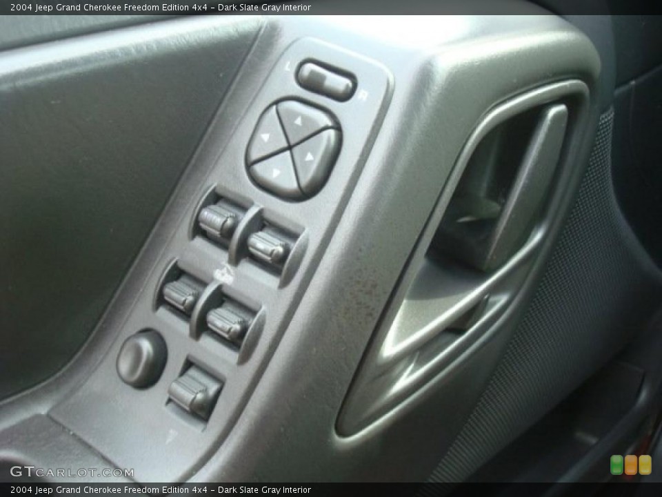 Dark Slate Gray Interior Controls for the 2004 Jeep Grand Cherokee Freedom Edition 4x4 #45151610