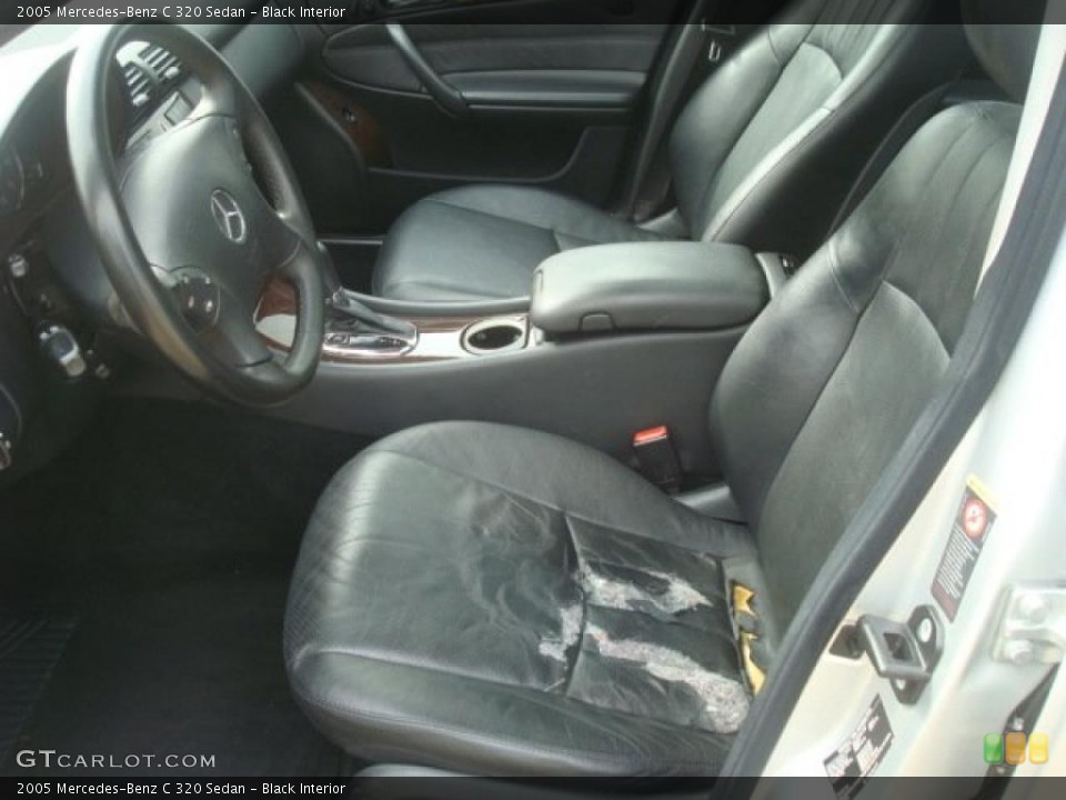 Black Interior Photo for the 2005 Mercedes-Benz C 320 Sedan #45152315