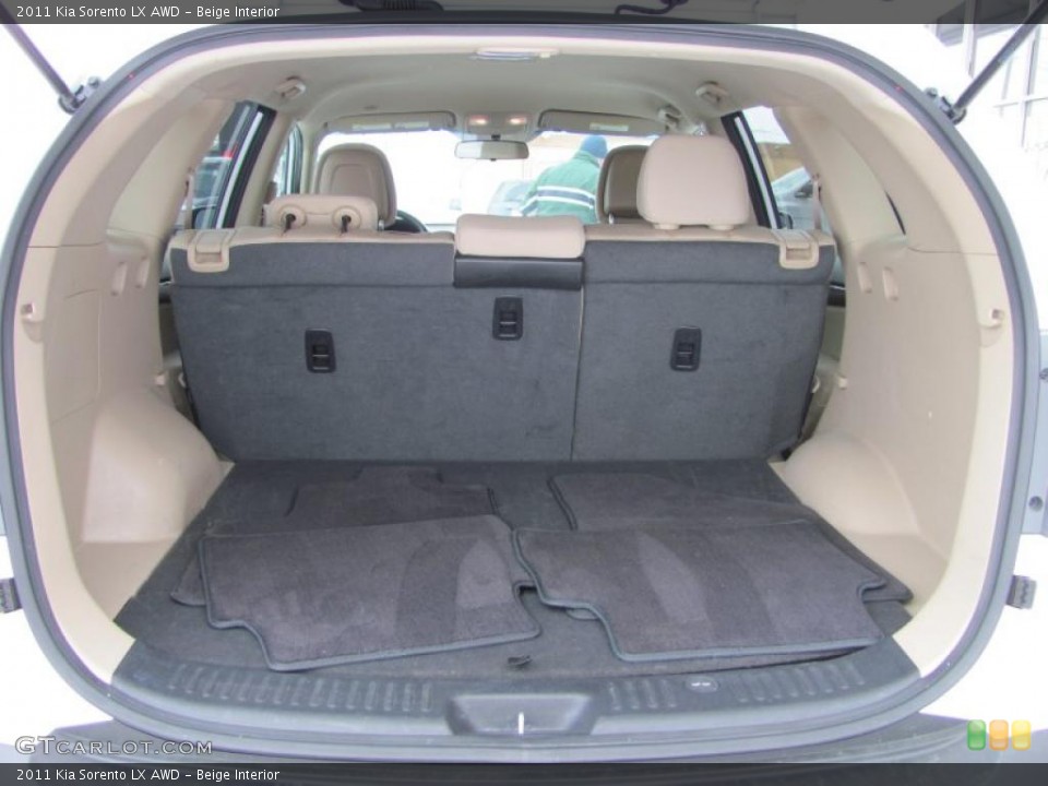 Beige Interior Trunk for the 2011 Kia Sorento LX AWD #45155720