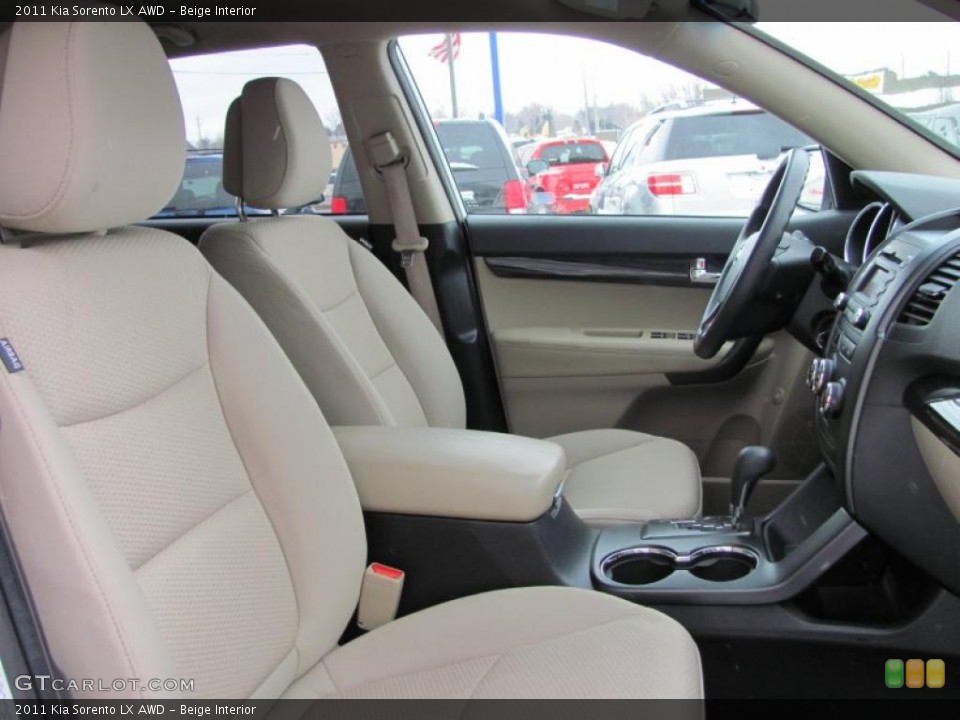Beige Interior Photo for the 2011 Kia Sorento LX AWD #45155784