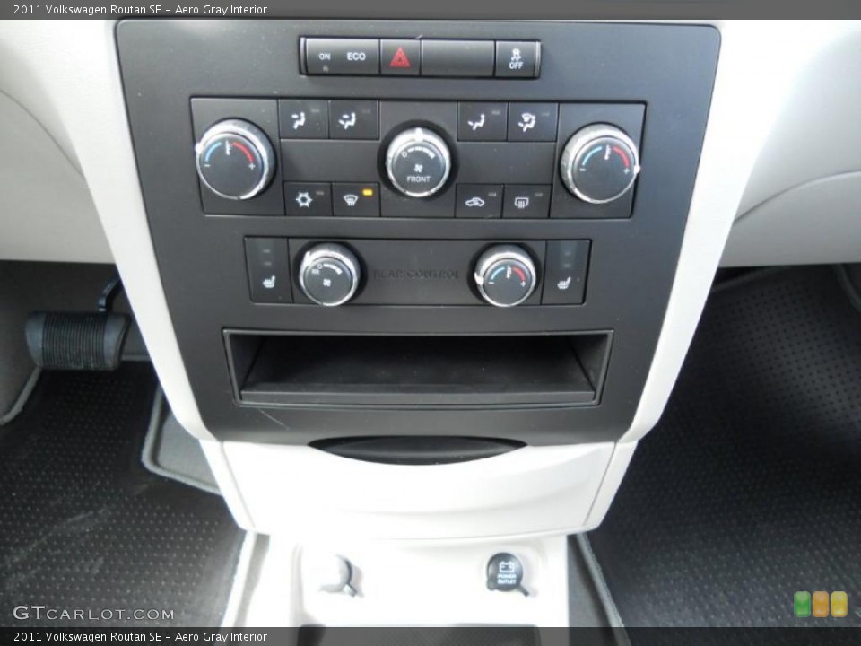 Aero Gray Interior Controls for the 2011 Volkswagen Routan SE #45163601