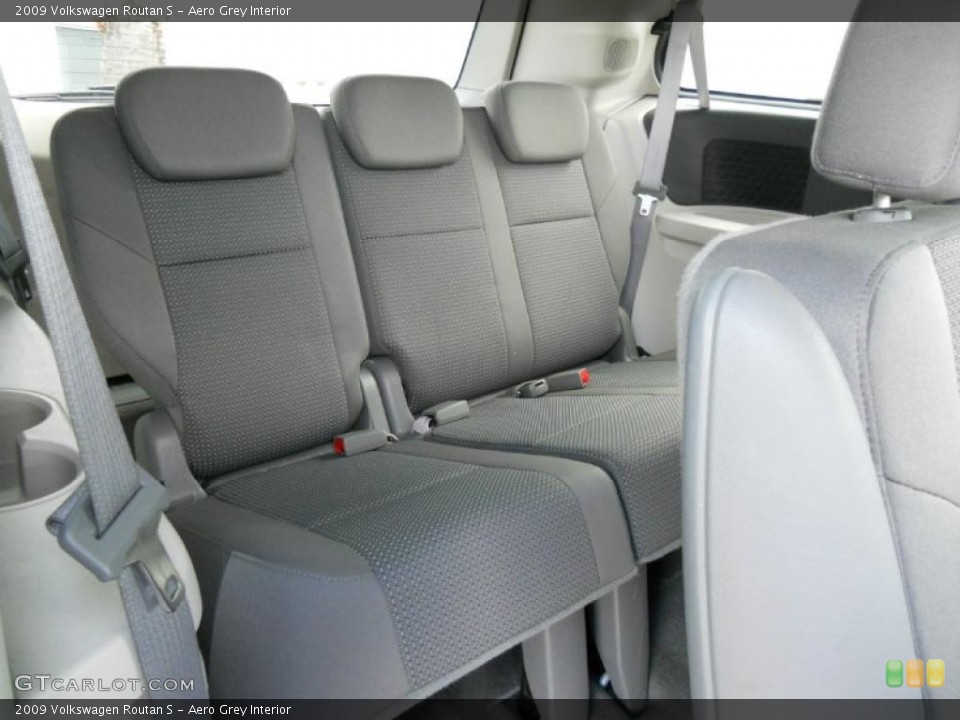 Aero Grey Interior Photo for the 2009 Volkswagen Routan S #45165253