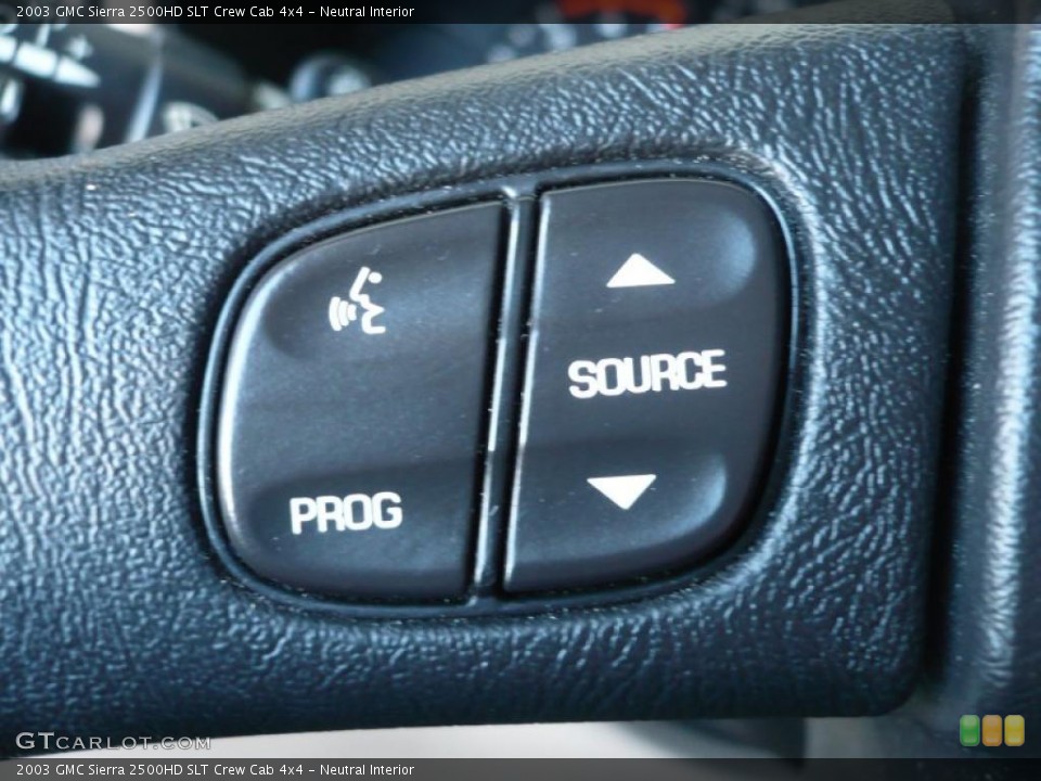 Neutral Interior Controls for the 2003 GMC Sierra 2500HD SLT Crew Cab 4x4 #45176680