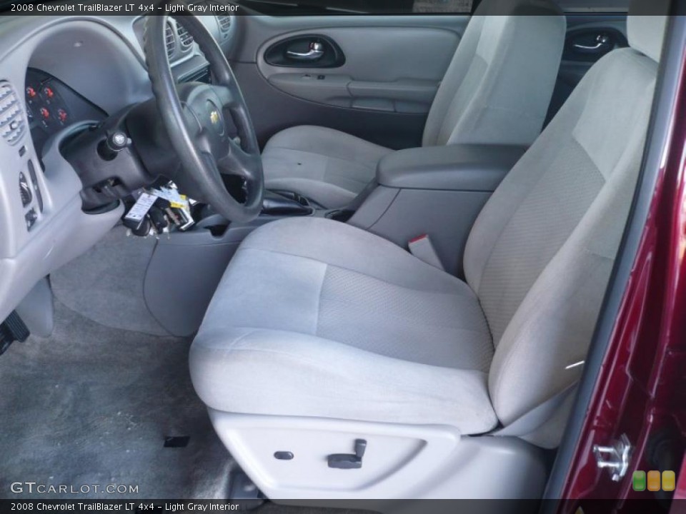 Light Gray Interior Photo for the 2008 Chevrolet TrailBlazer LT 4x4 #45178644